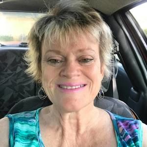 Meet your Posher, Debbie